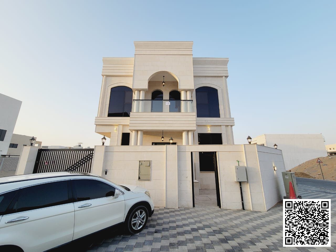 4 master bedroom stand alone villa for rent in al helio 2 ajman