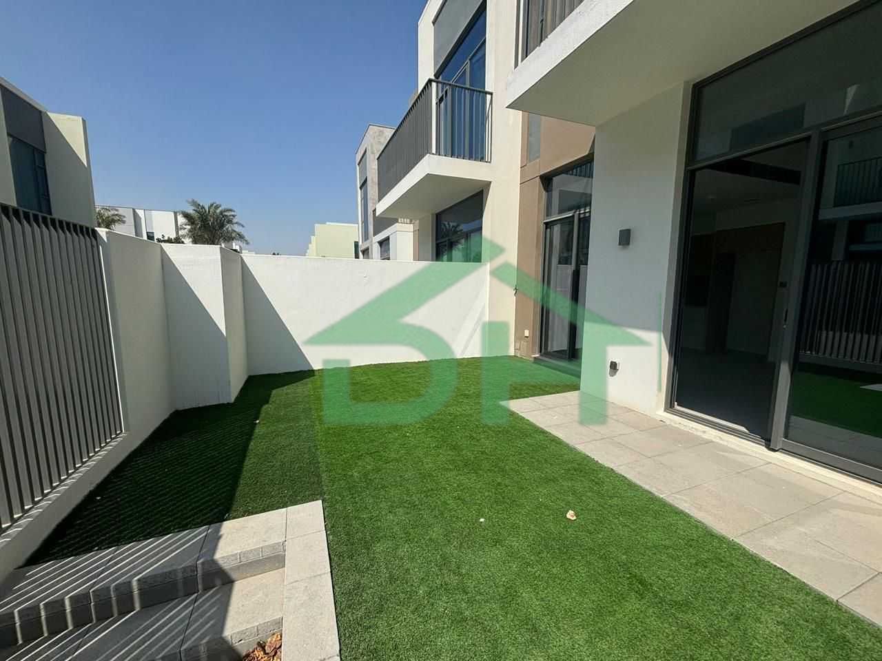 Vacant | Maids Room | Near Amenities | Big Plot