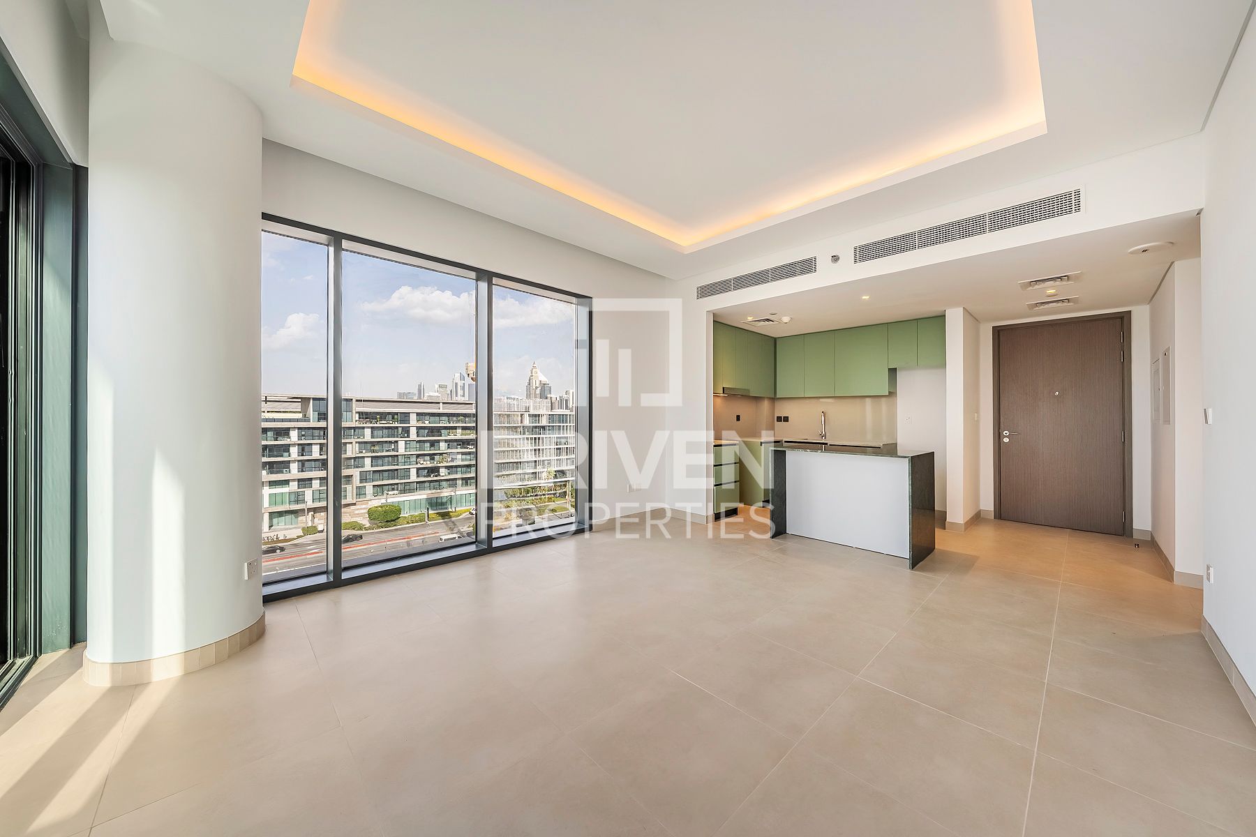 12 cheques | Corner Unit | Appliances Included