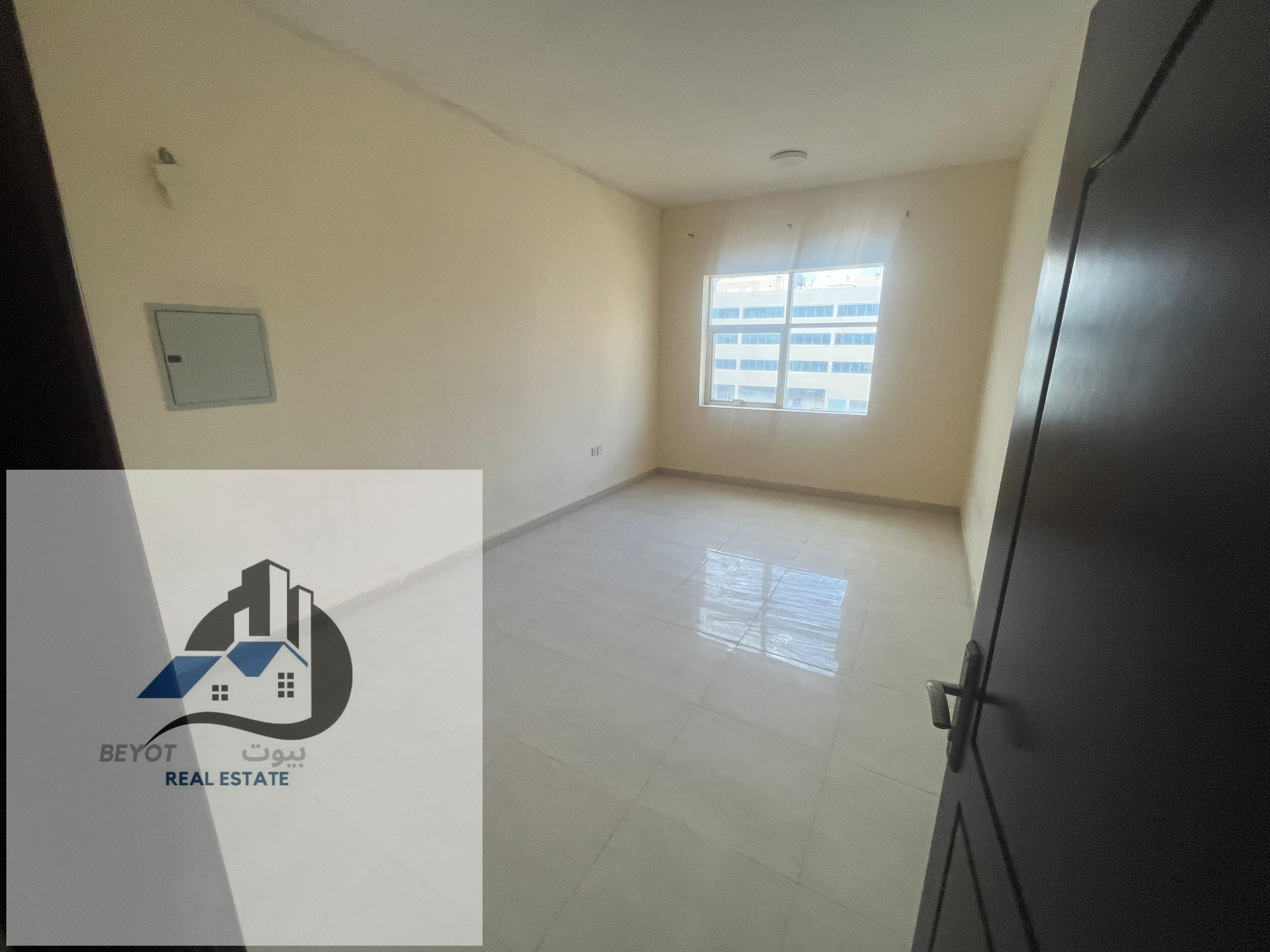 Master Bedroom + Living Room | Spacious & Prime Location – Rashidiya 3