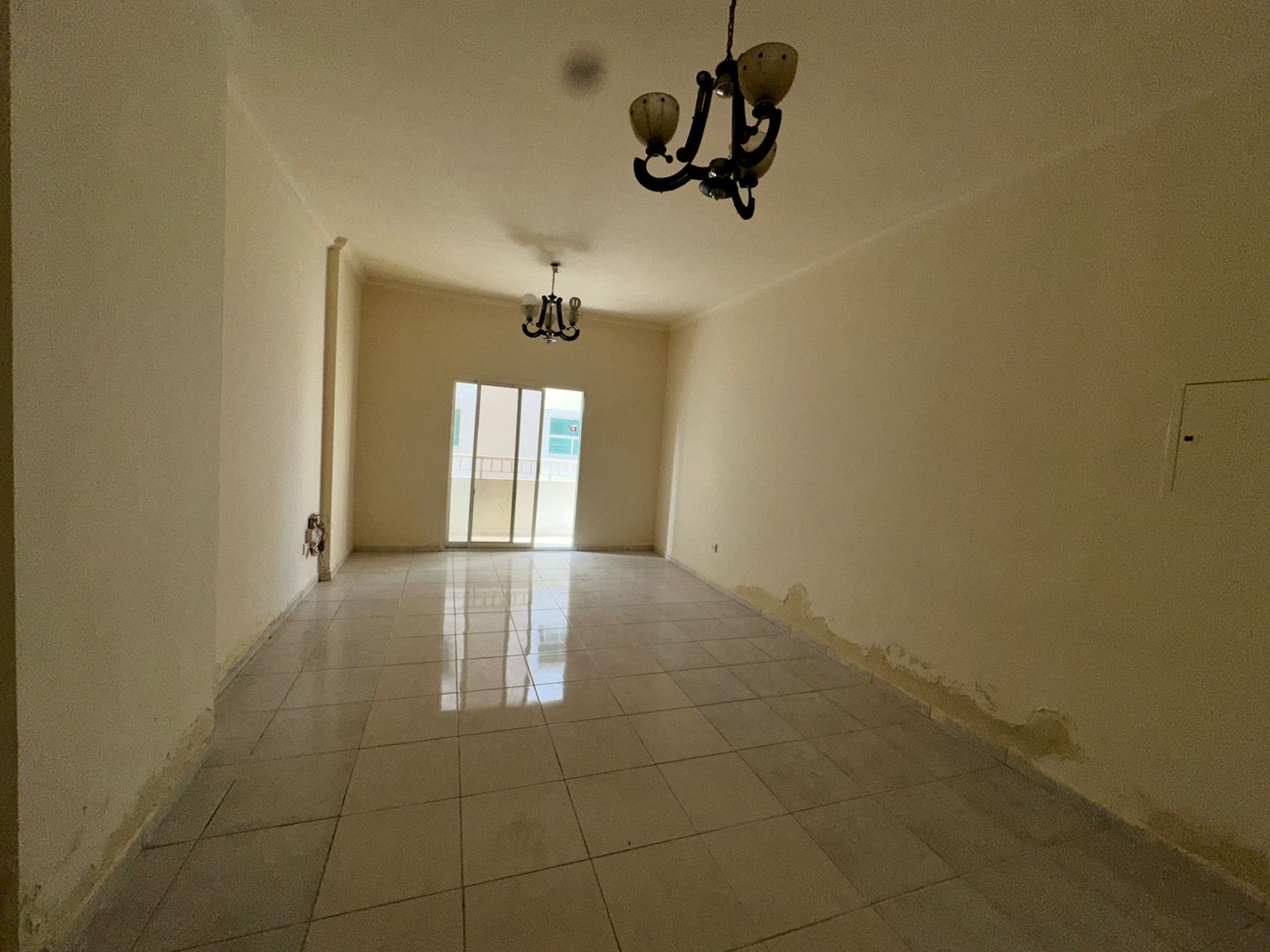 A golden opportunity to enjoy annual rent in Ajman: a one-bedroom apartment with a balcony, strategic location, and flexible payment plans.