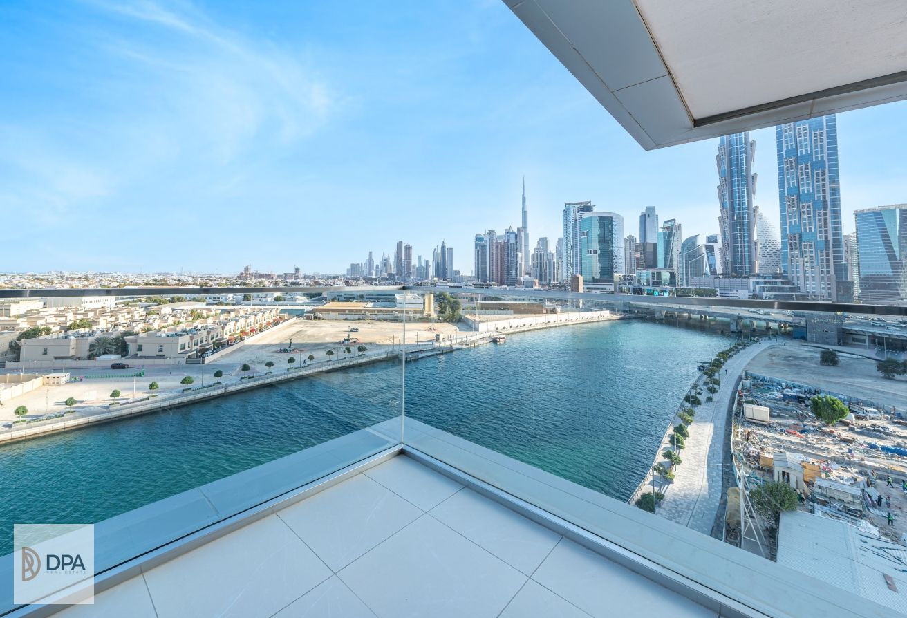 Corner Unit | Full Canal View and Skyline View