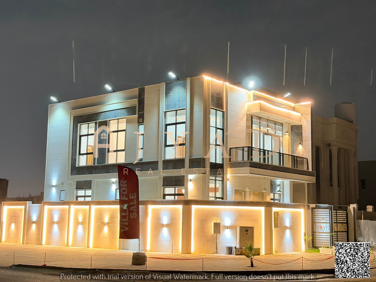 Your chance to own a ready-to-move-in corner villa close to all amenities, featuring luxurious designs. Registration fees, water, electricity, and air