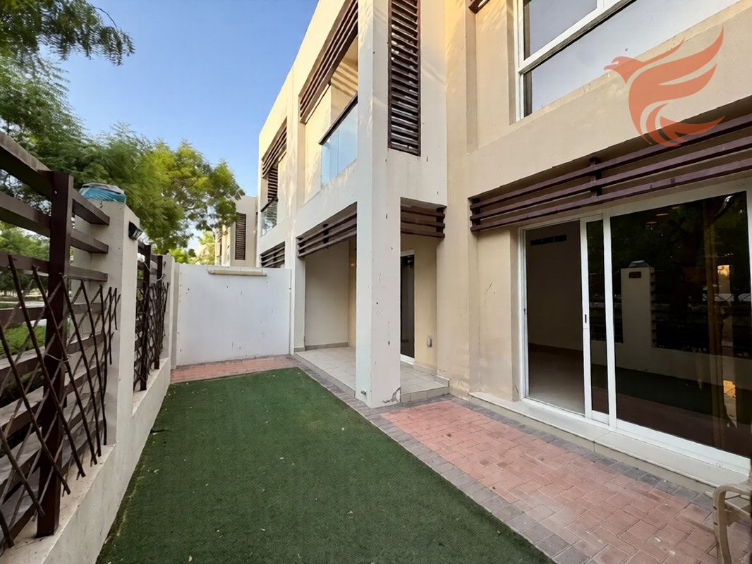 2bhk townhouse for rent in flamingo at mina al arab