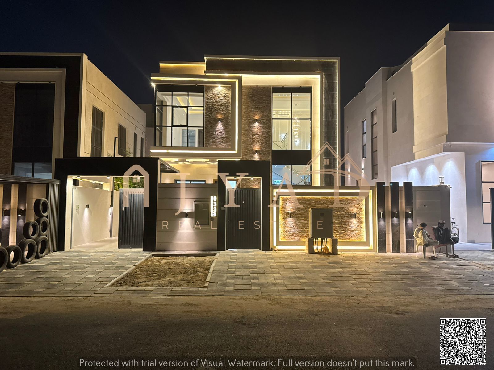 Luxury villa with excellent finishes in Al Yasmin area, directly next to Al Hamidiya Park - Freehold for all nationalities with a swimming pool