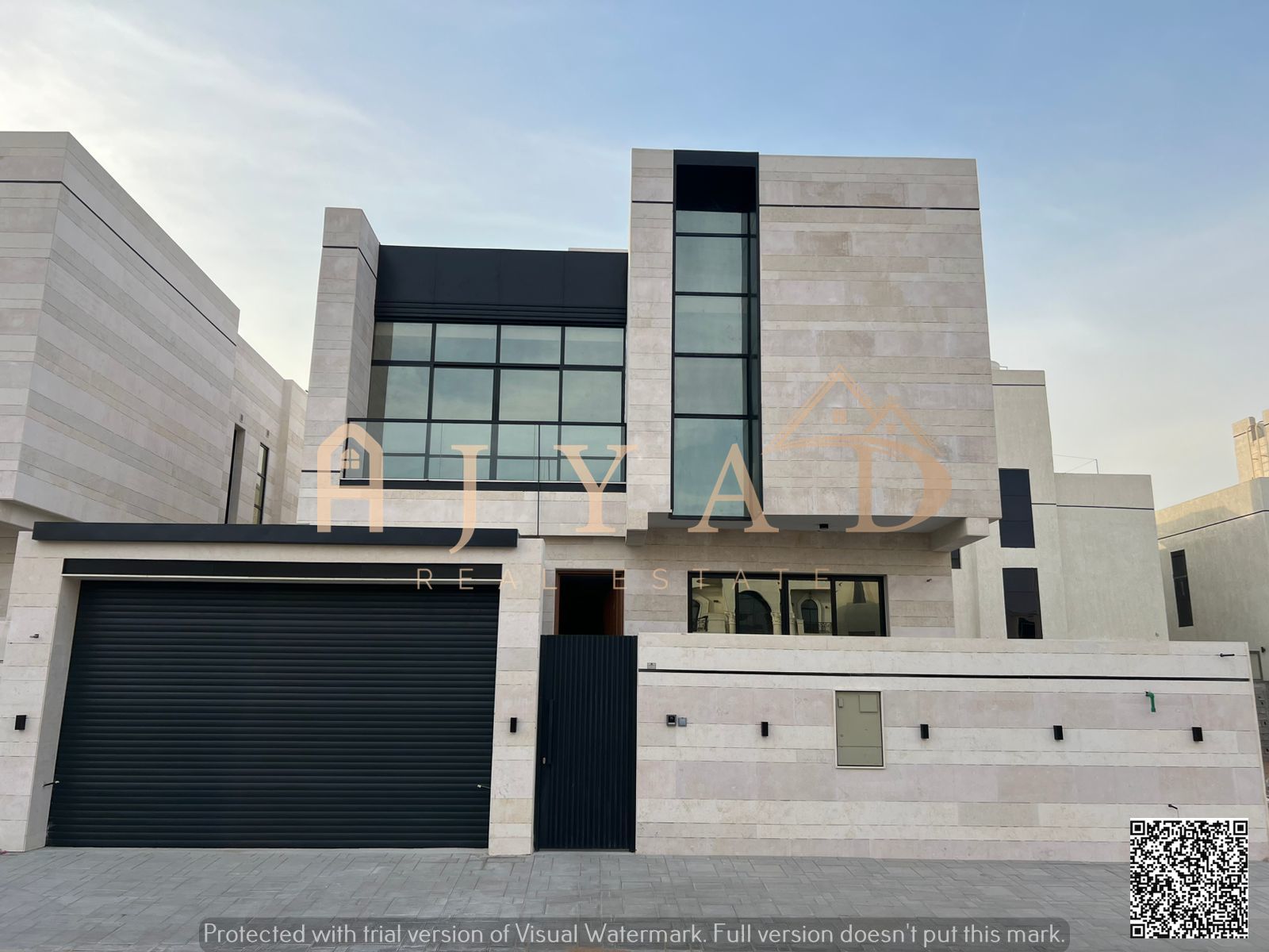 Luxury villa with excellent finishes in the Al Yasmin area, directly adjacent to Al Hamidiya Park - Freehold ownership for all nationalities