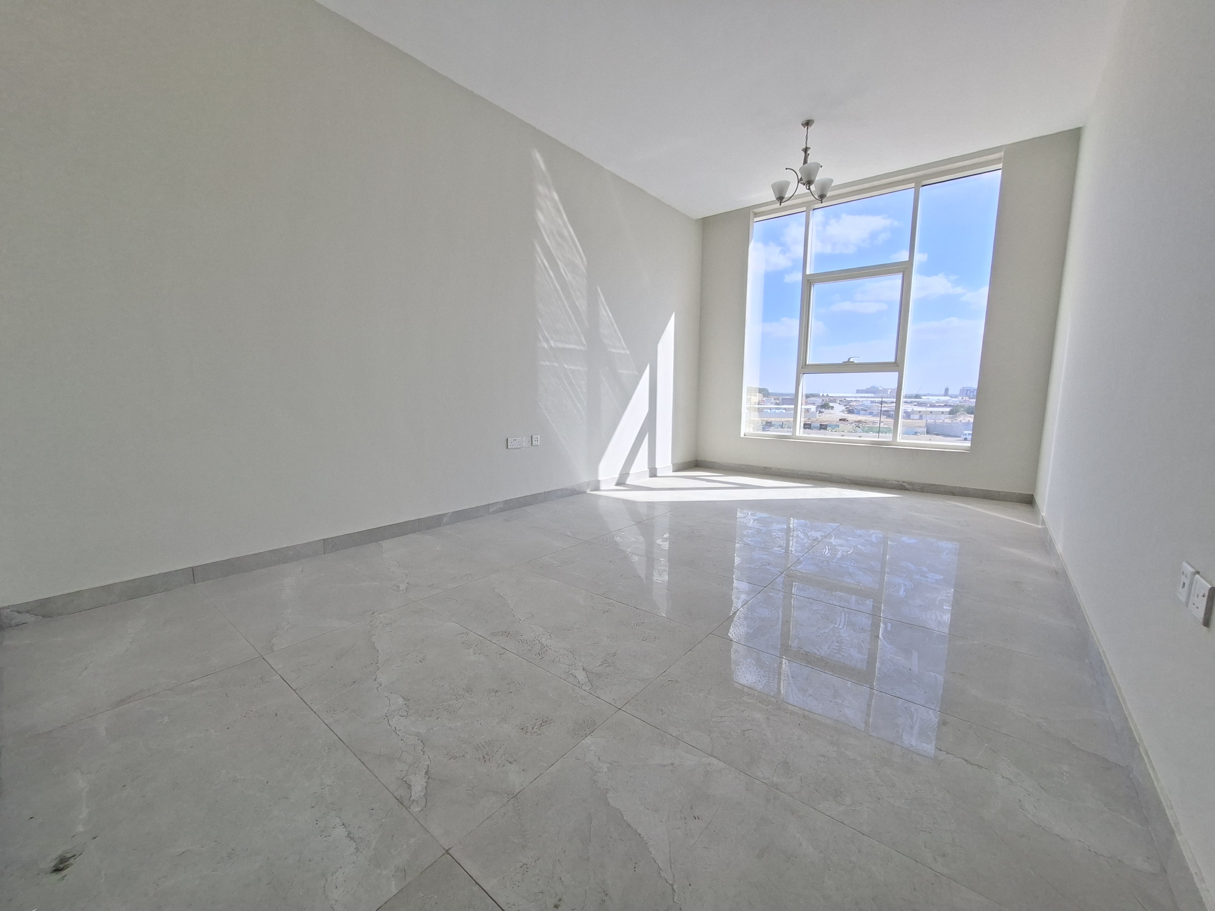 Brand new Very big luxury 1. bhk APARTMENT available with balcony
