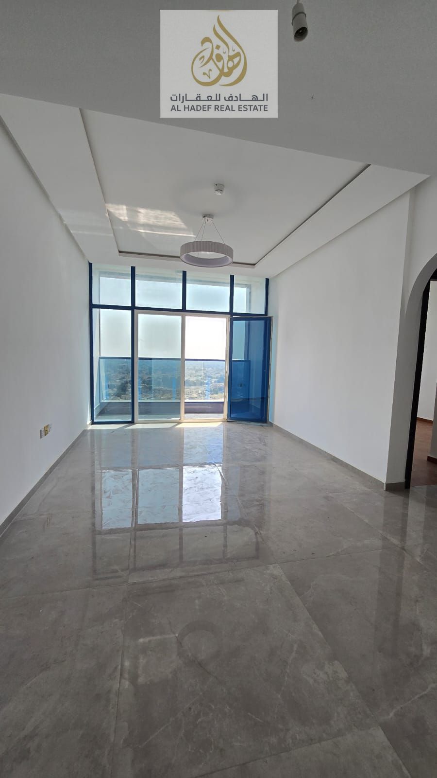 One bedroom and living room with two bathrooms, first occupancy, Hilux finishing, spacious, and a very beautiful sea view.