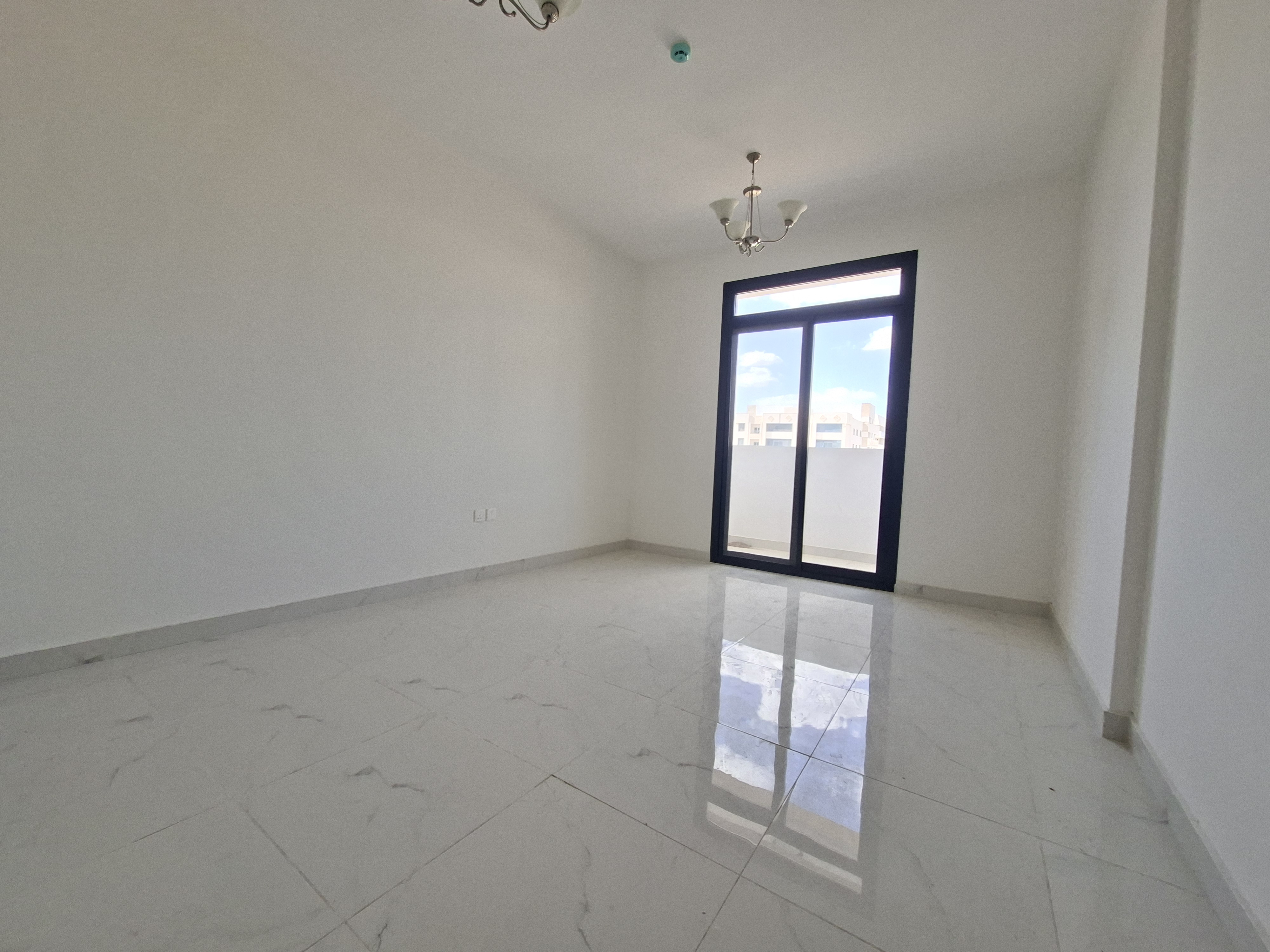 Brand new Very big offer 1. bhk APARTMENT with 2. balcony