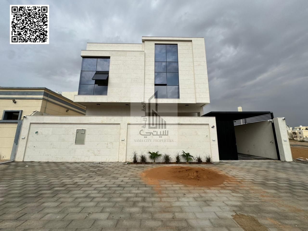 5BR Villa with Outdoor Seating in Al Yasmeen