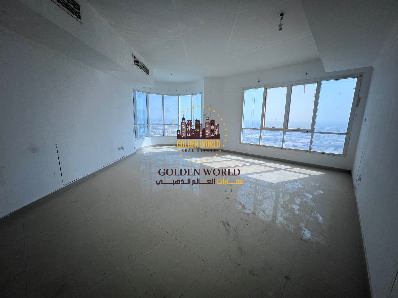 3 Bedroom Apartment with 2 Balconies and Panoramic View for Rent in Al Majaz 2 | 4 Bathrooms & Parking