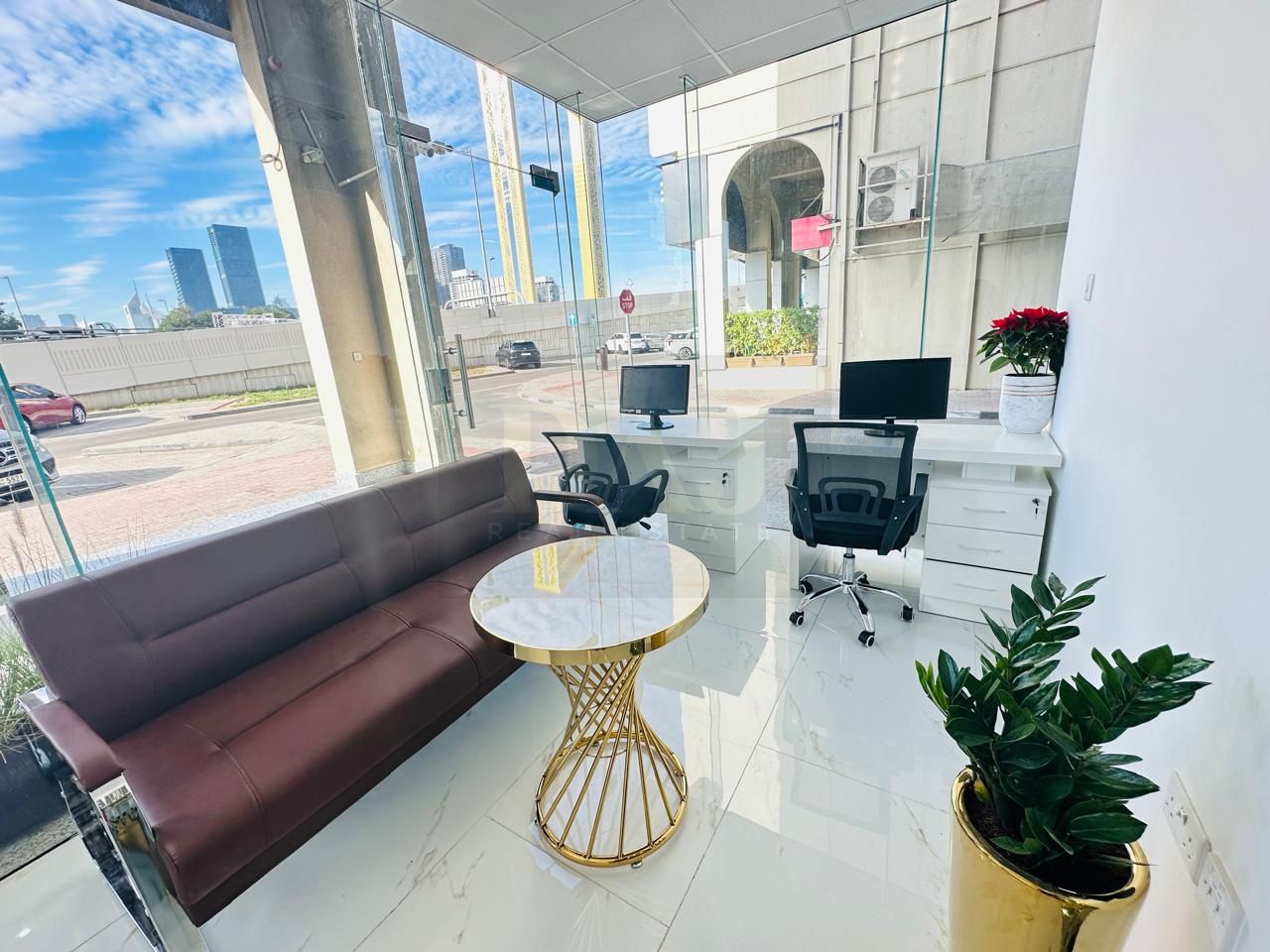 Spacious office | no Commission | near to Metro Station