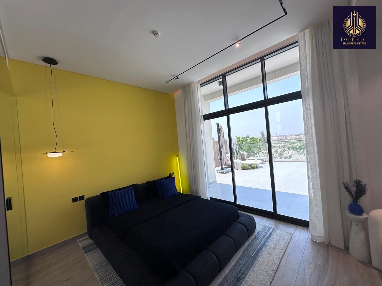 3-bedroom townhouse - freehold - handover 2026 - 4-year installments - 10% ROI - gated community - smart home
