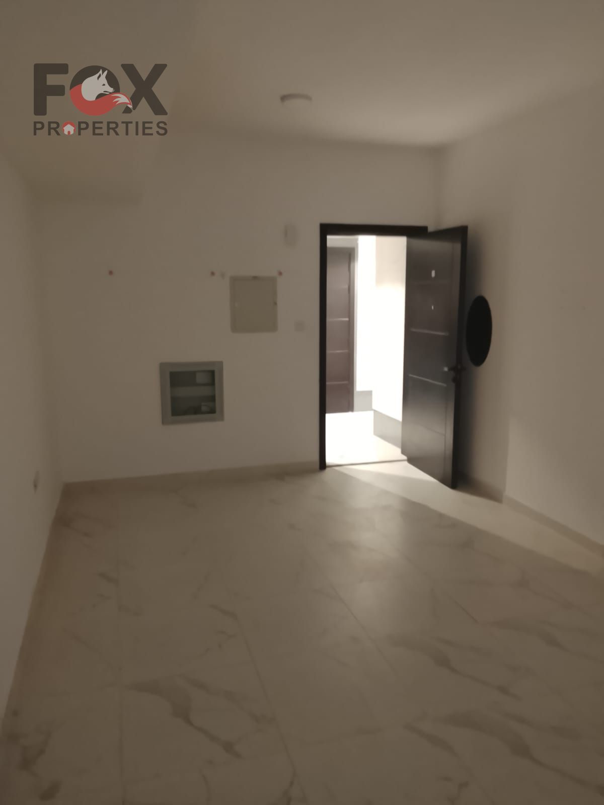 Near Nesto Al Hamidiya City Centre Ajman, Sheikh Ammar Street, with central air conditioning.