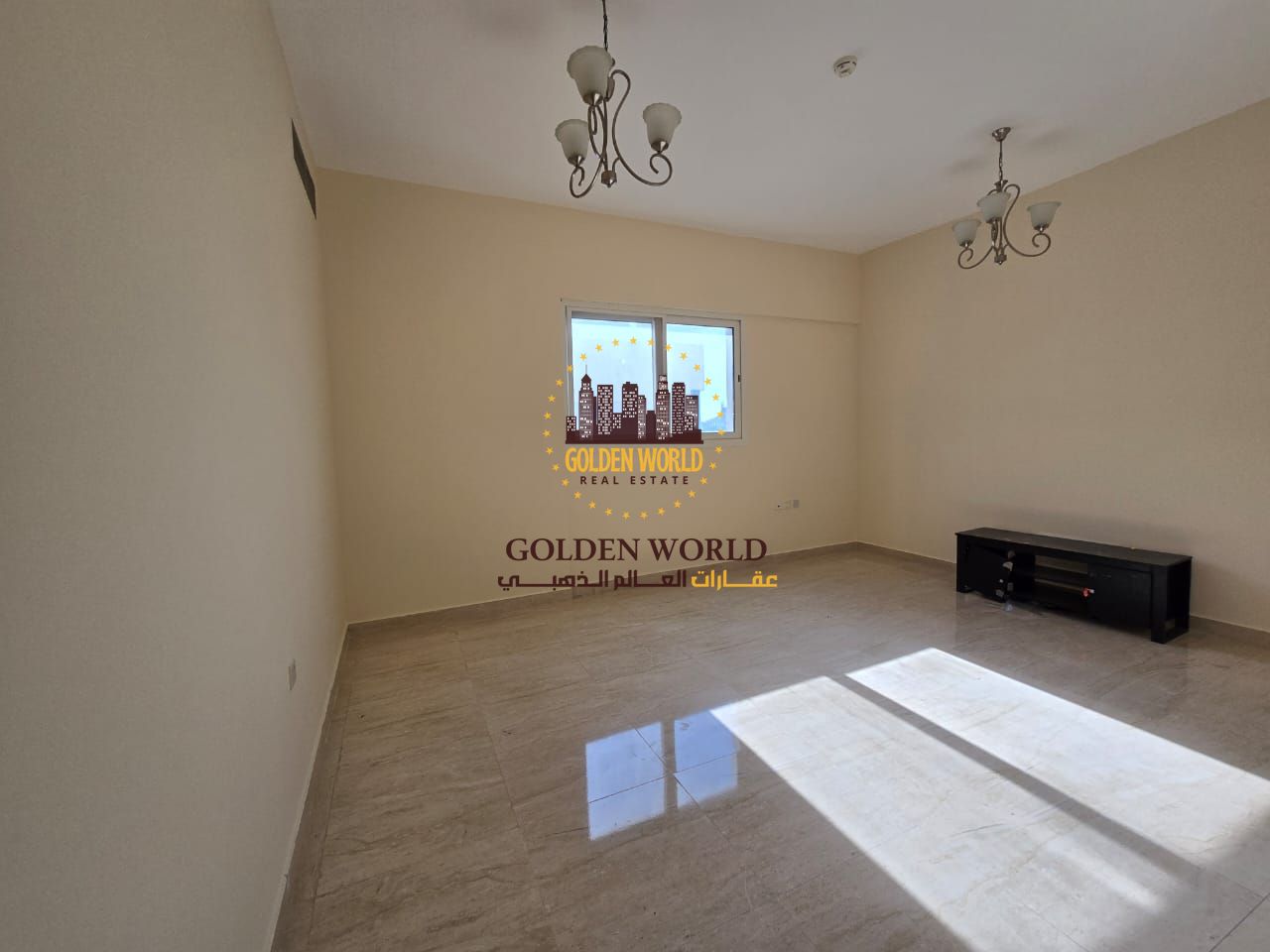 1BR apartment with living room & parking in Al Majaz 3, master room, built-in storage, 2 bathrooms, rent AED 35,000, 4 cheques only, amazing deal.