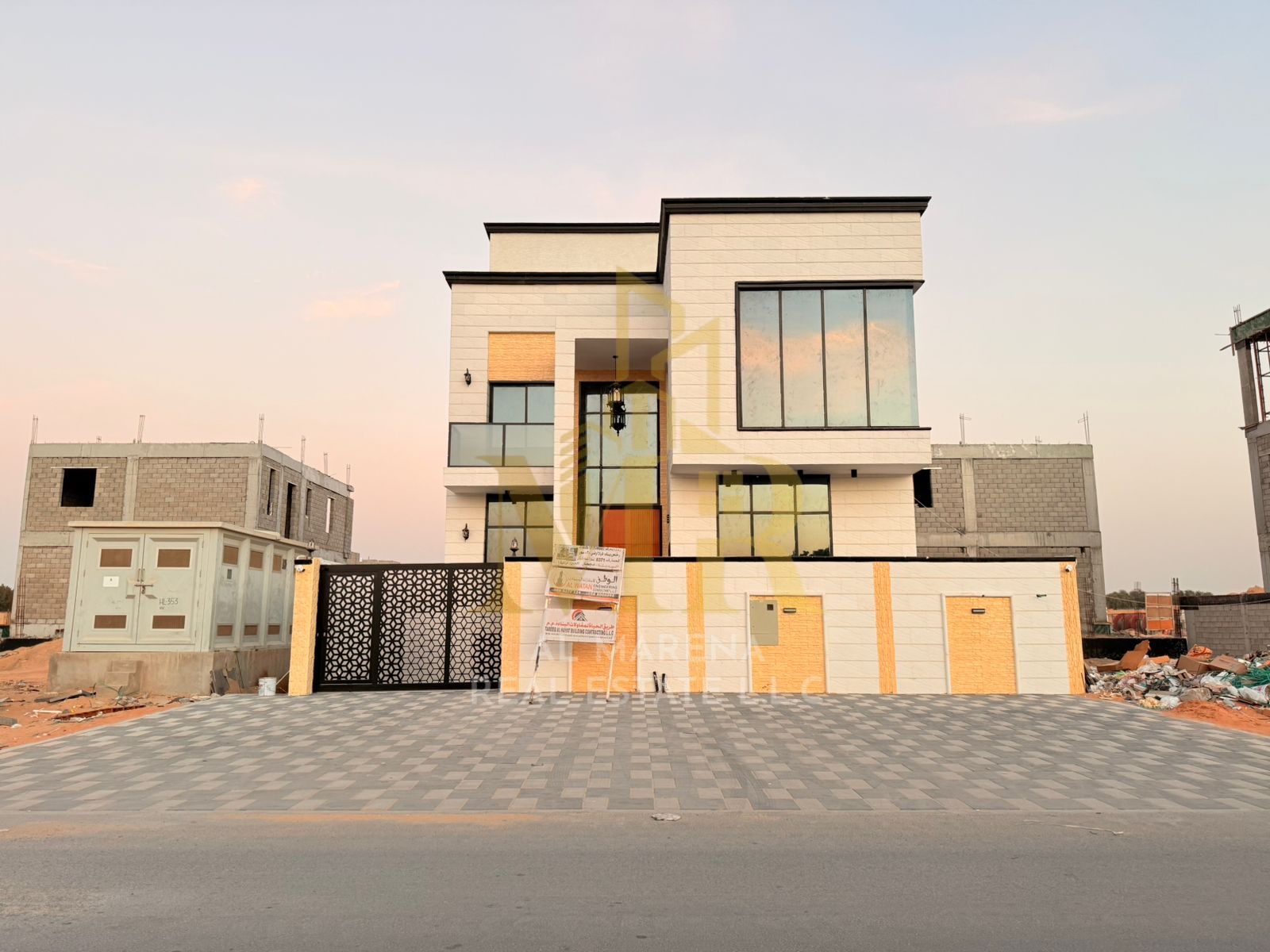 Own your dream villa and invest in a sophisticated style in a luxurious villa in the heart of Al Zahia. High-end finishing.