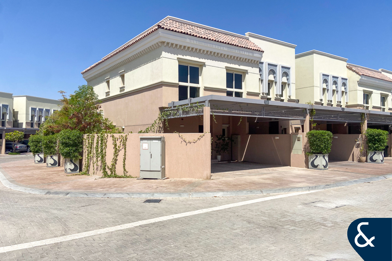 Corner Unit | Vacant | Park Backing