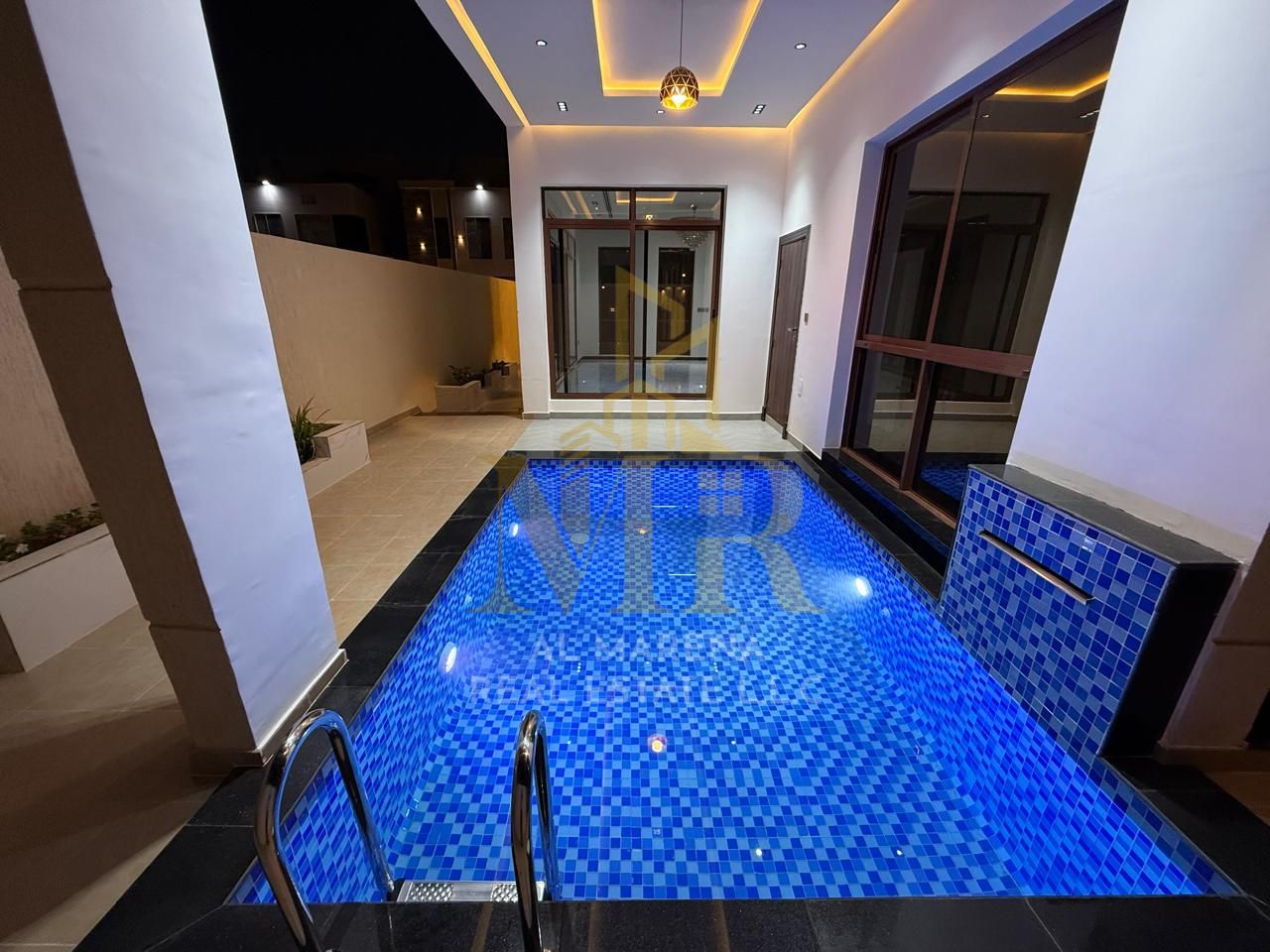 Luxury villa for sale in Al Amerah, including electricity, water and air conditioning fees - Ajman | Modern design and high-end finishes, strategic