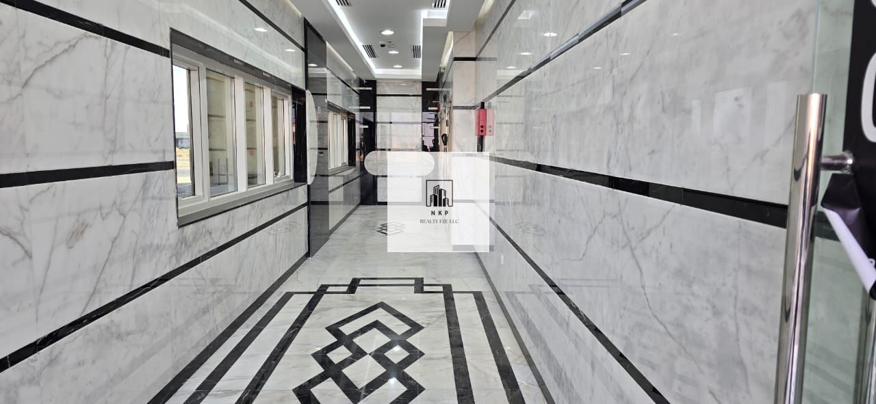 Spacious luxurious brand new 3bhk apartment with closed kitchen and balcony