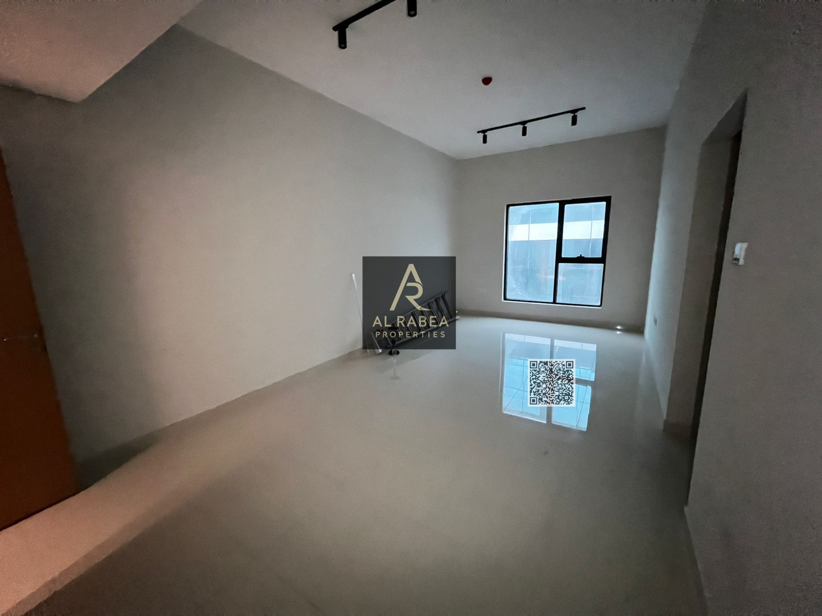 For annual rent – Prime location Khalifa Street – near Gulf Bridge Close to all services