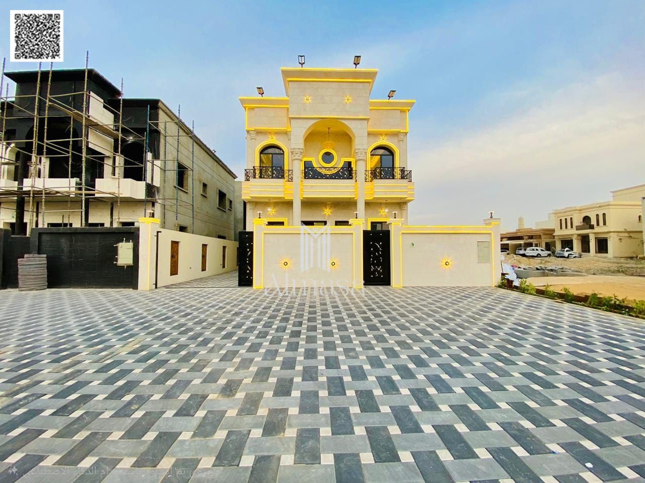 Classic design villa with high-end finishing at a special price, including registration and ownership fees, water, electricity, and air conditioning.