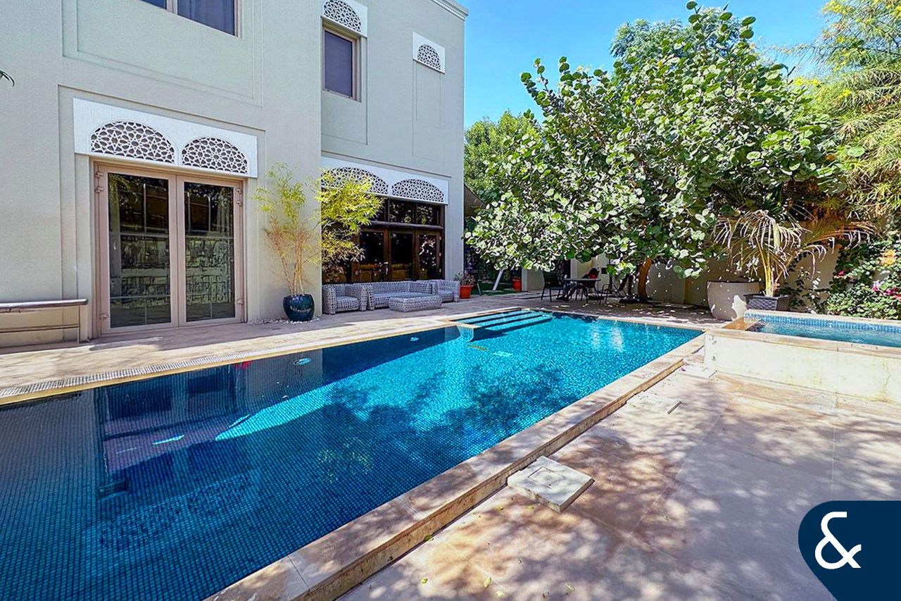 6 Bed | Private Pool | Available Now