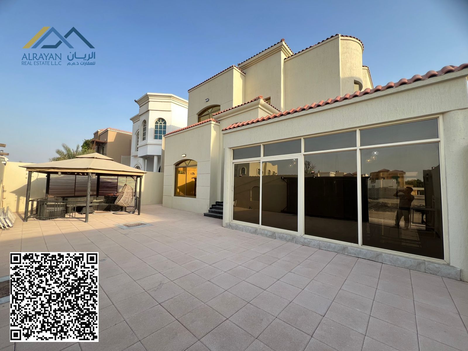 Take advantage of this exceptional opportunity to own a luxurious villa with an elegant architectural design and an attractive price that includes air