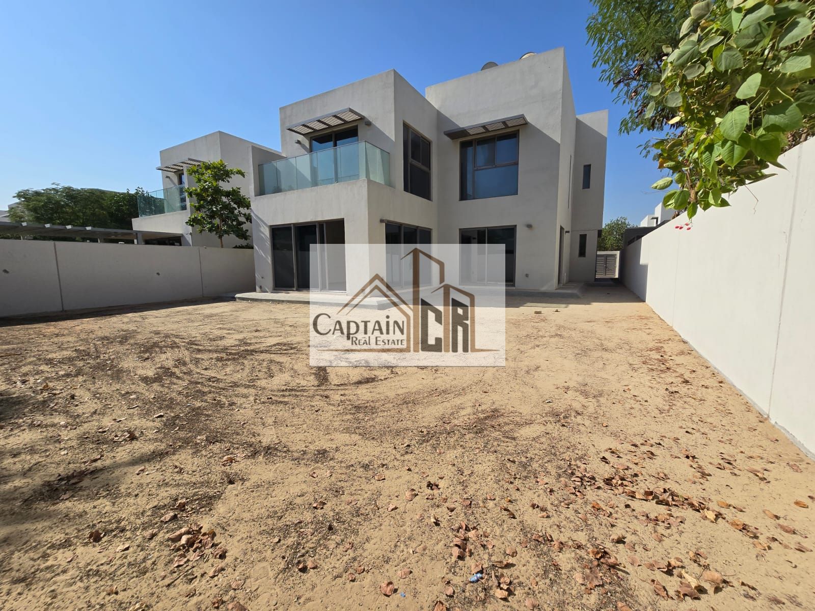 Luxurious 4bhk Townhouse Big Hall Garden Balcony