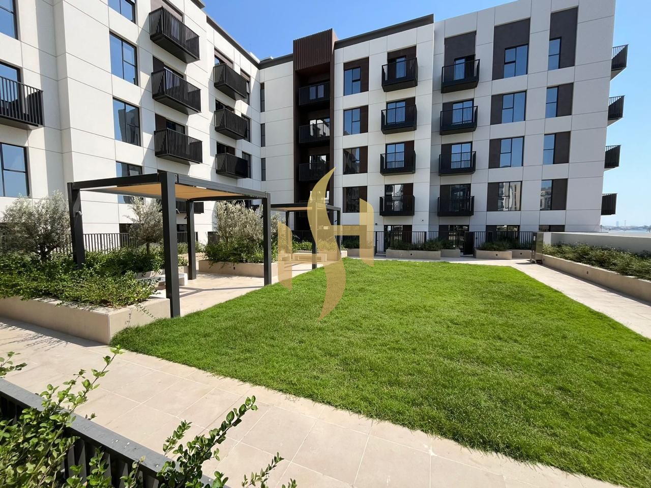 UNIT Ready-rented apartment with excellent return on investment