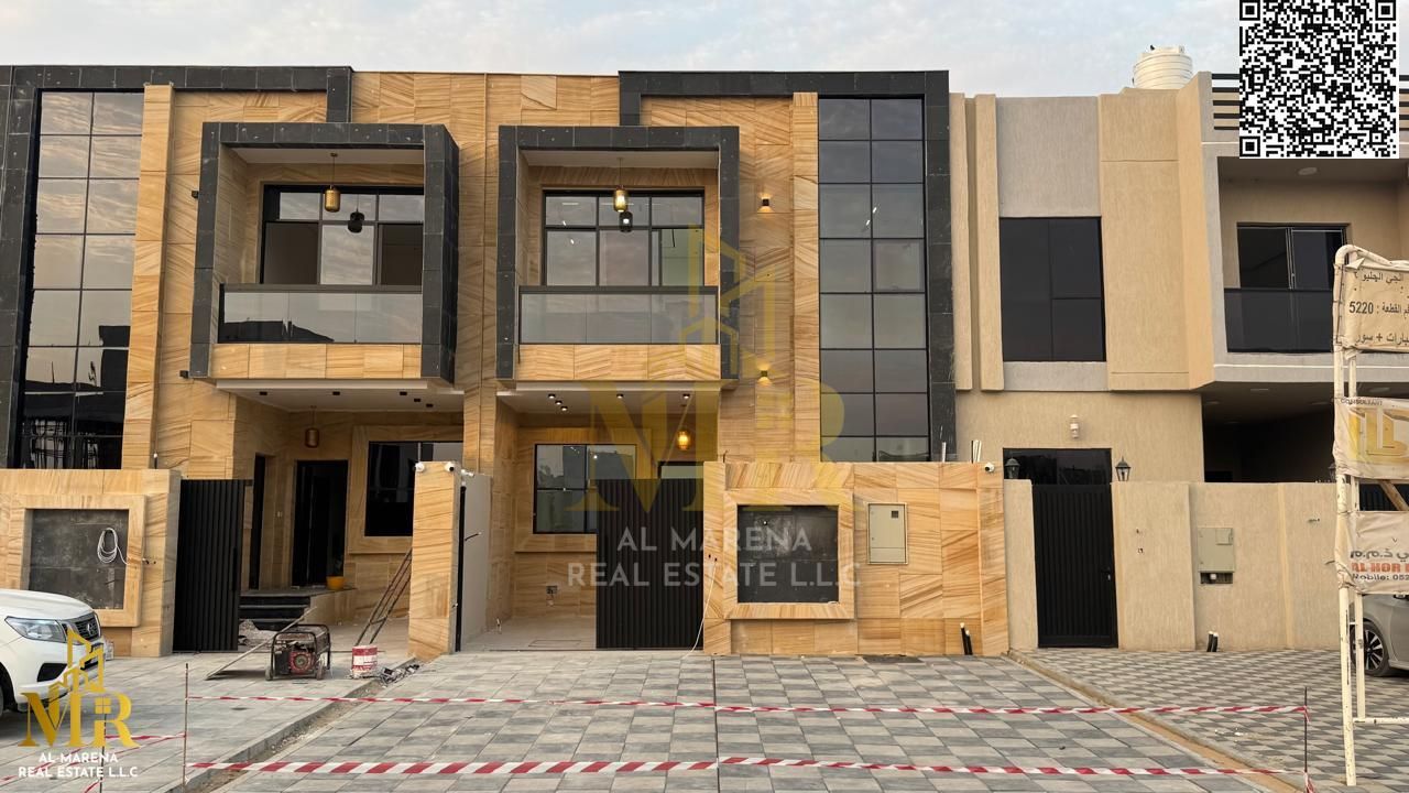 A great opportunity near the mosque, modern-designed villa with 5 master bedrooms, high-quality finishes, quiet location, price includes registration