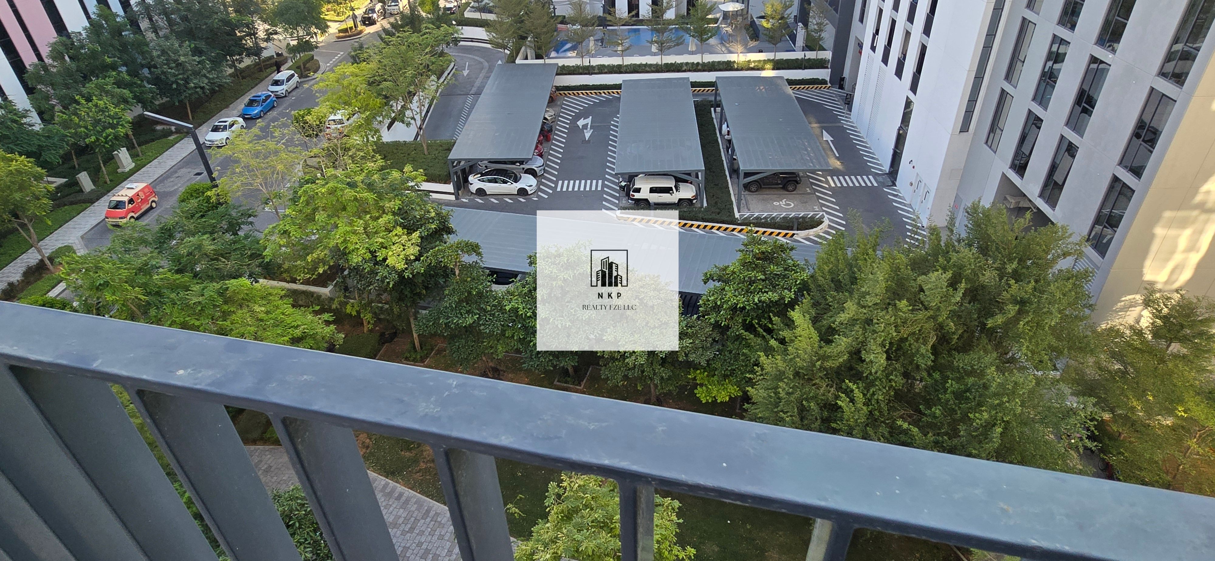 Spacious luxurious 1bhk apartment lush fully furnished with balcony pool view 2 bathroom