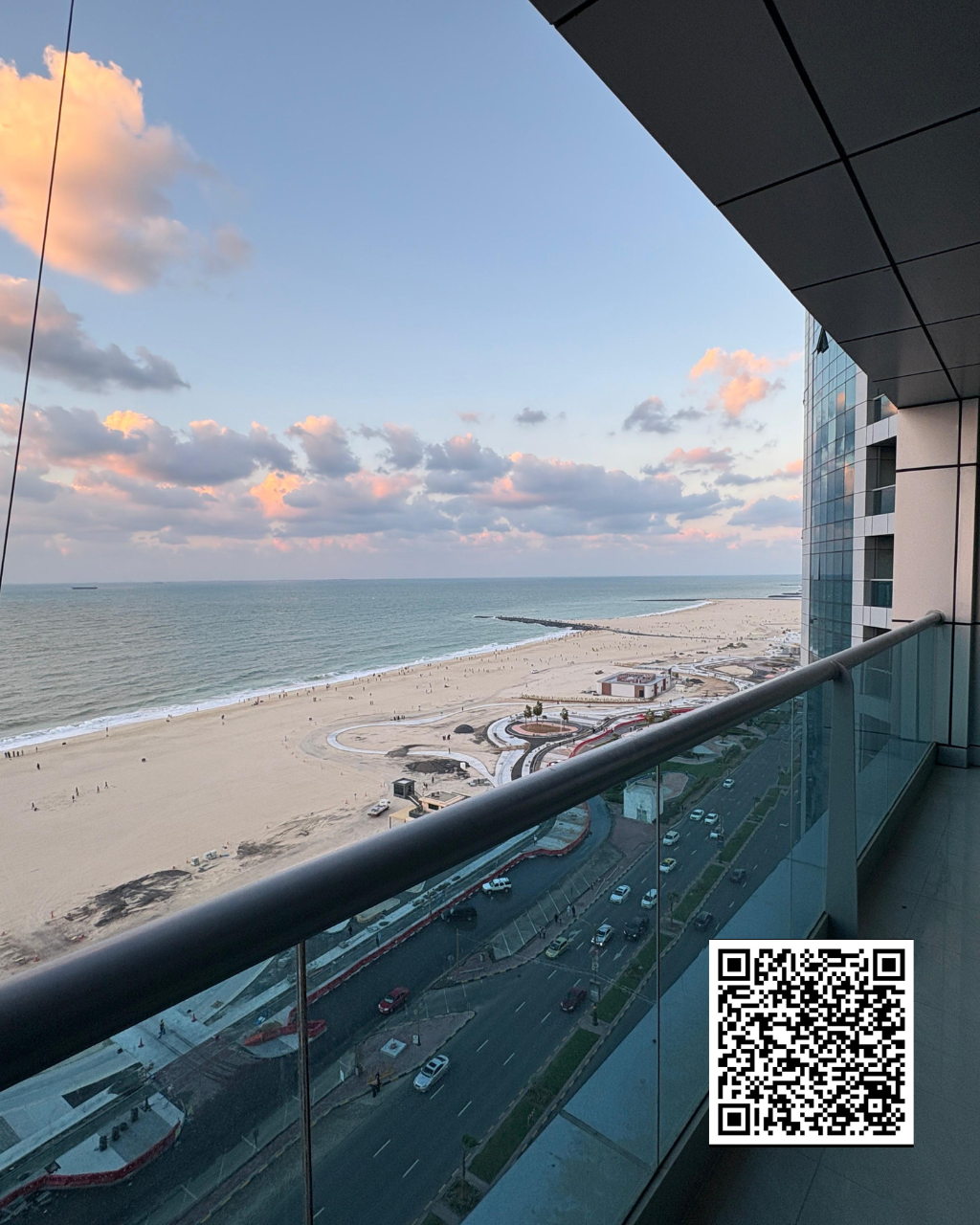 Luxury 2BHK | Fully Furnished Sea View Residence Tower Monthly Rent