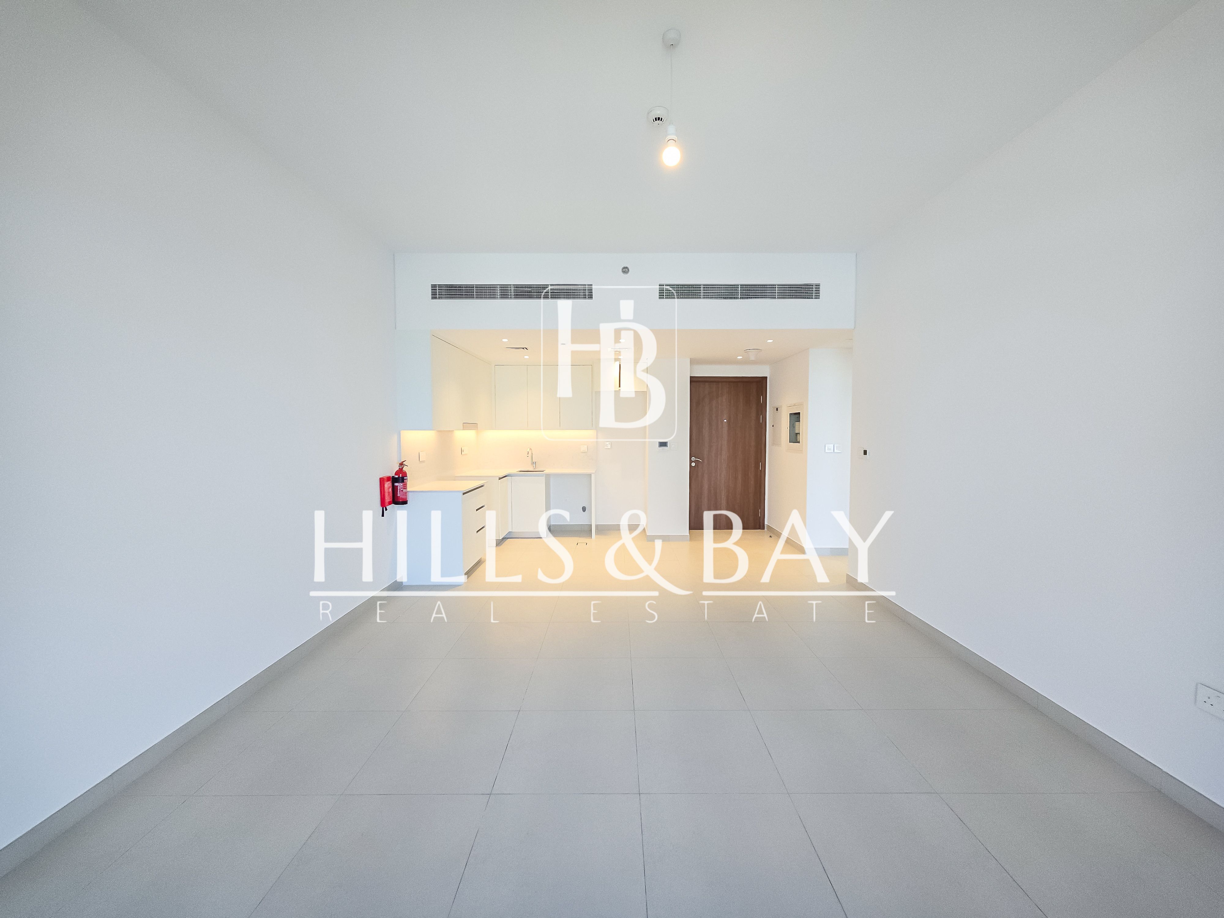 Elegant, Bright Unfurnished Apartment