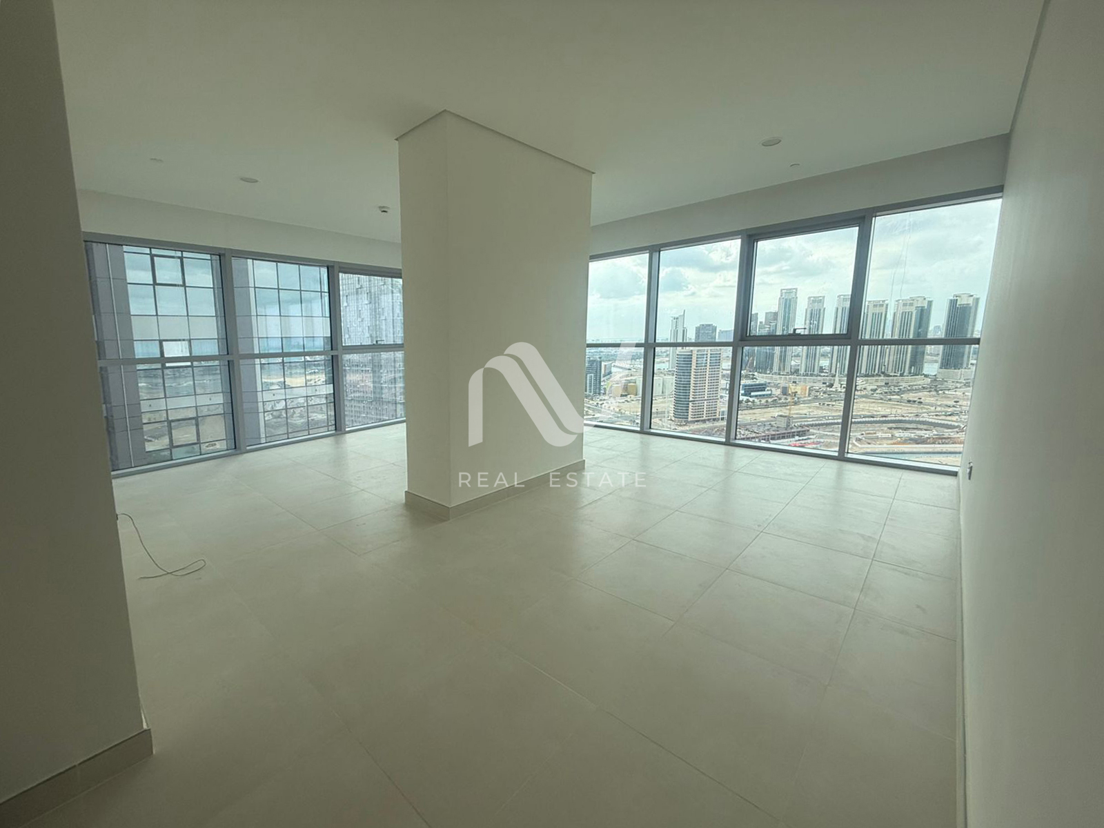 Full Canal View | High Floor | Vacant
