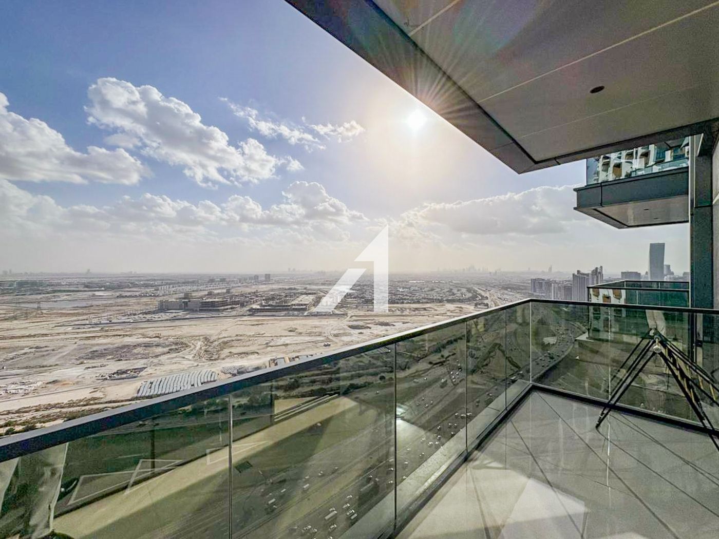 Vacant | Open View | High Floor