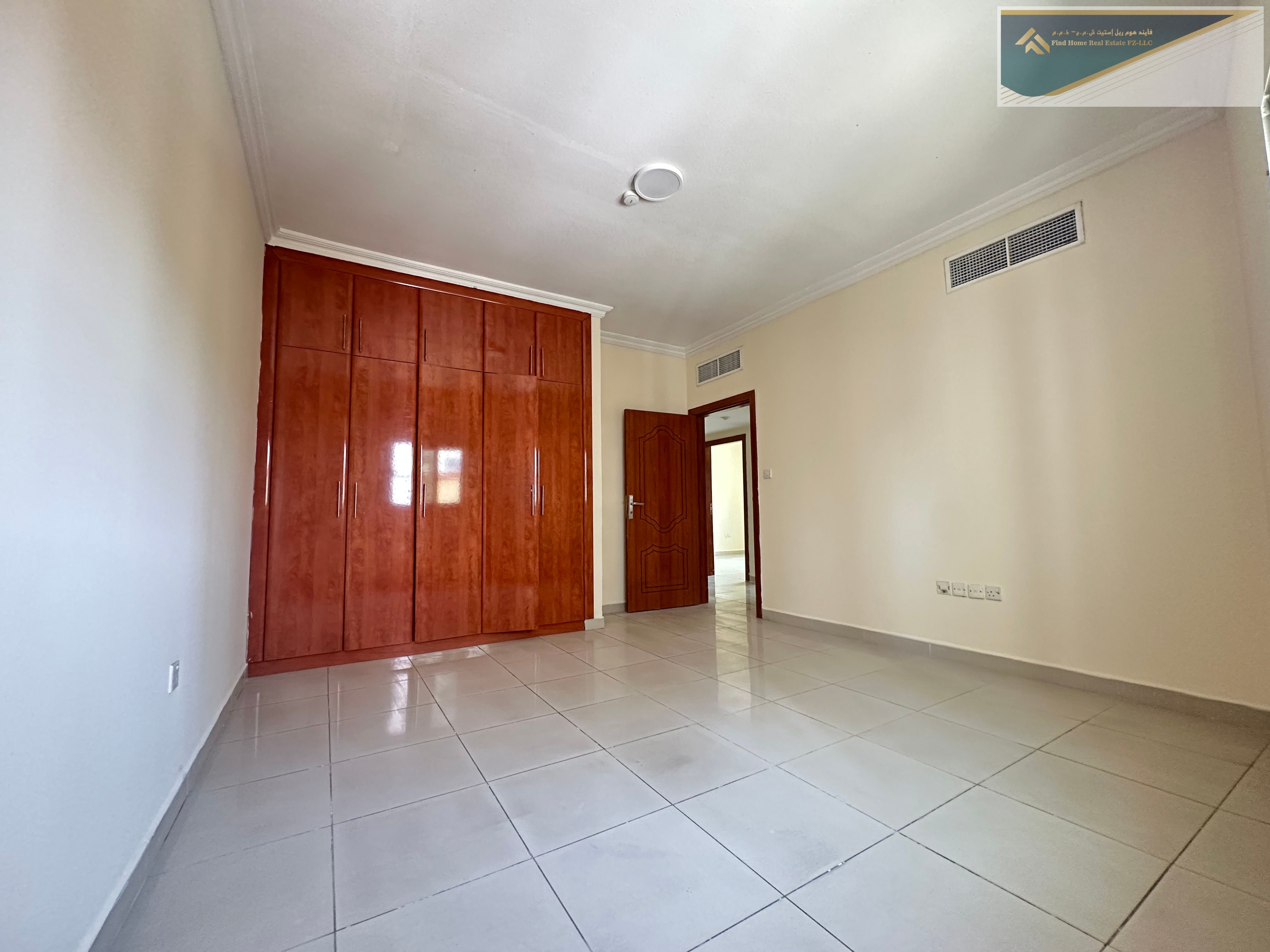 BIGGEST OFFER!!3BHK APARTMENT MASTER BEDROOM & WARDROBES WITH MADE ROOM CENTRAL AC AND GAS WITH BALCONY ONLY FOR FAMILY JUST 58K IN AL QASIMIA