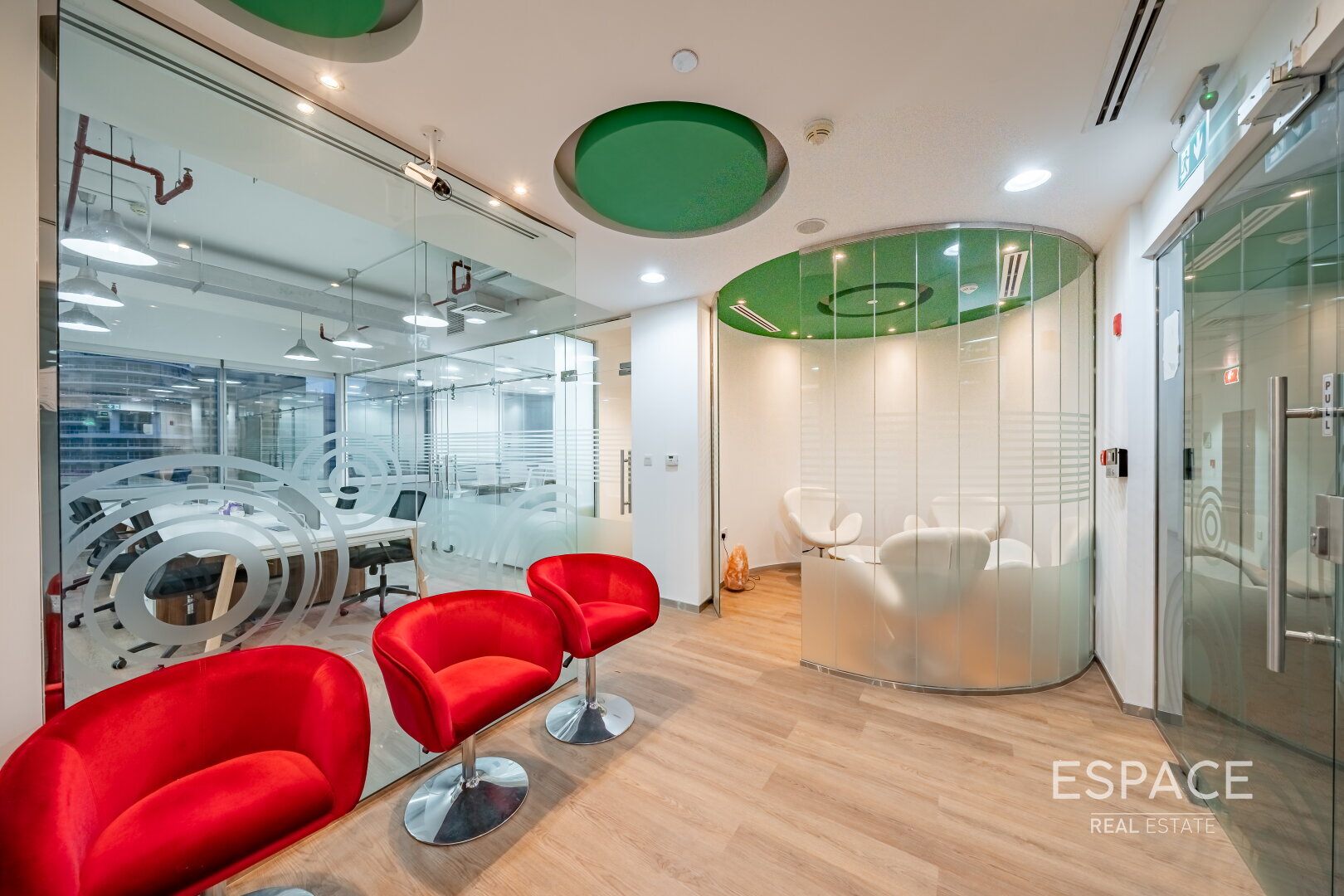 Prime Location | Vacant | Modern Fit Out