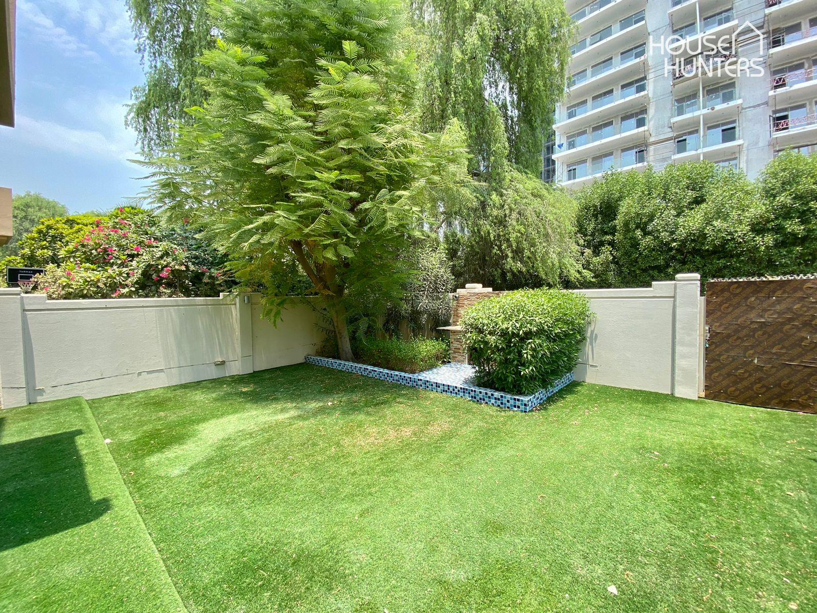 Vacant Unit | Single Row | Great Condition