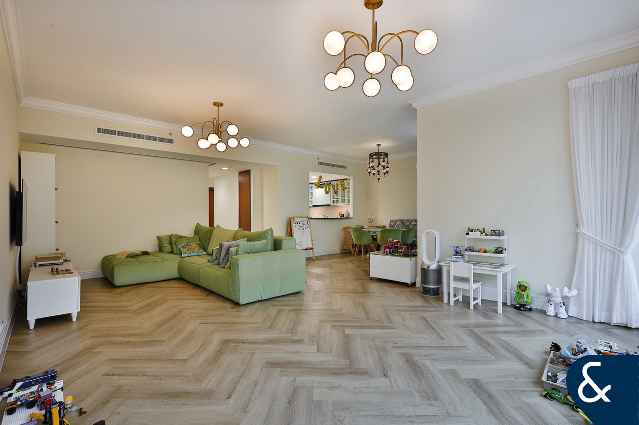 Renovated | 3 bedroom | Vacant on Transfer