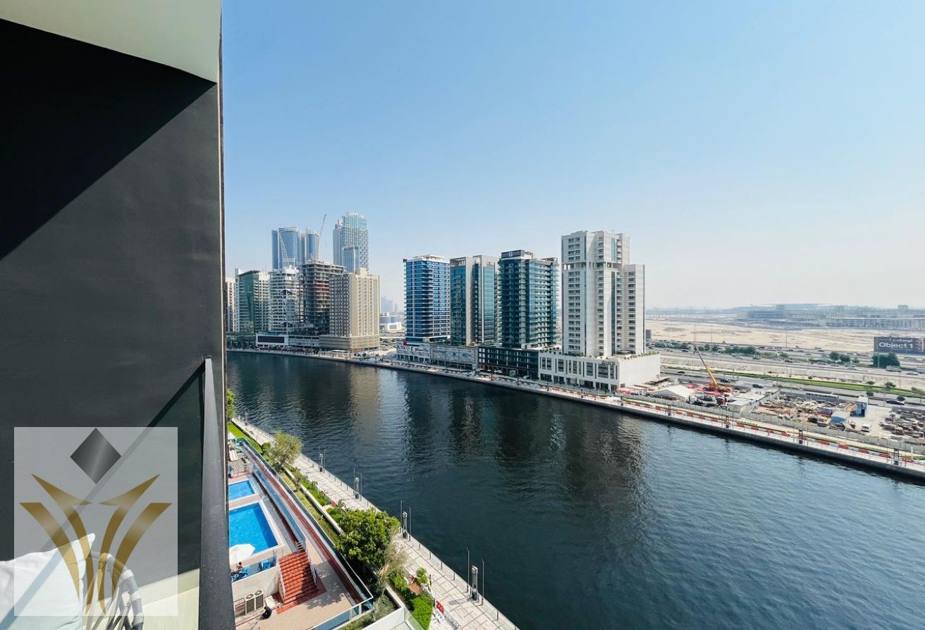Smart Home Studio | Canal & Pool View