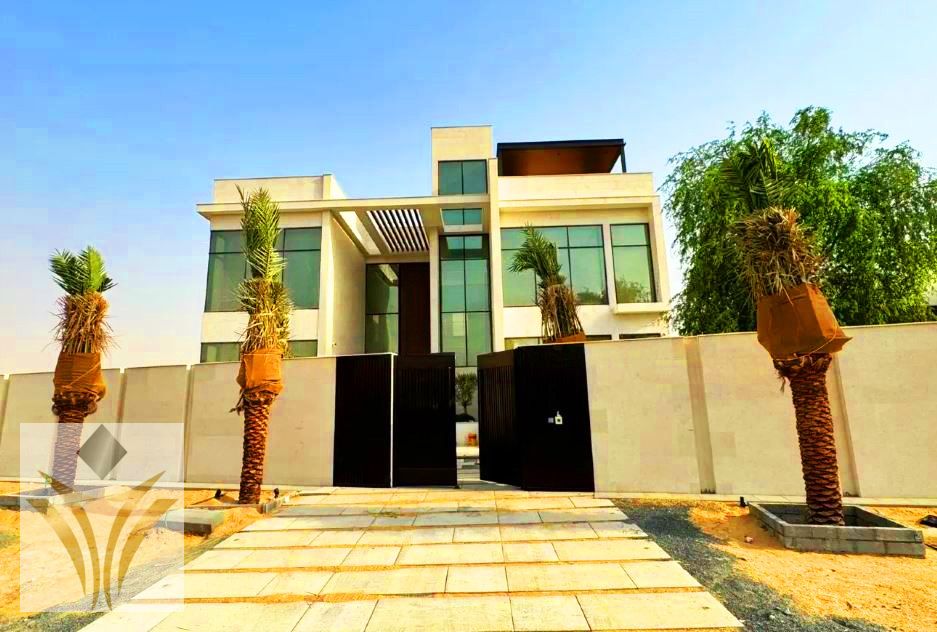 Stunning 6BR Villa | High-End Finishes | Al Aweer