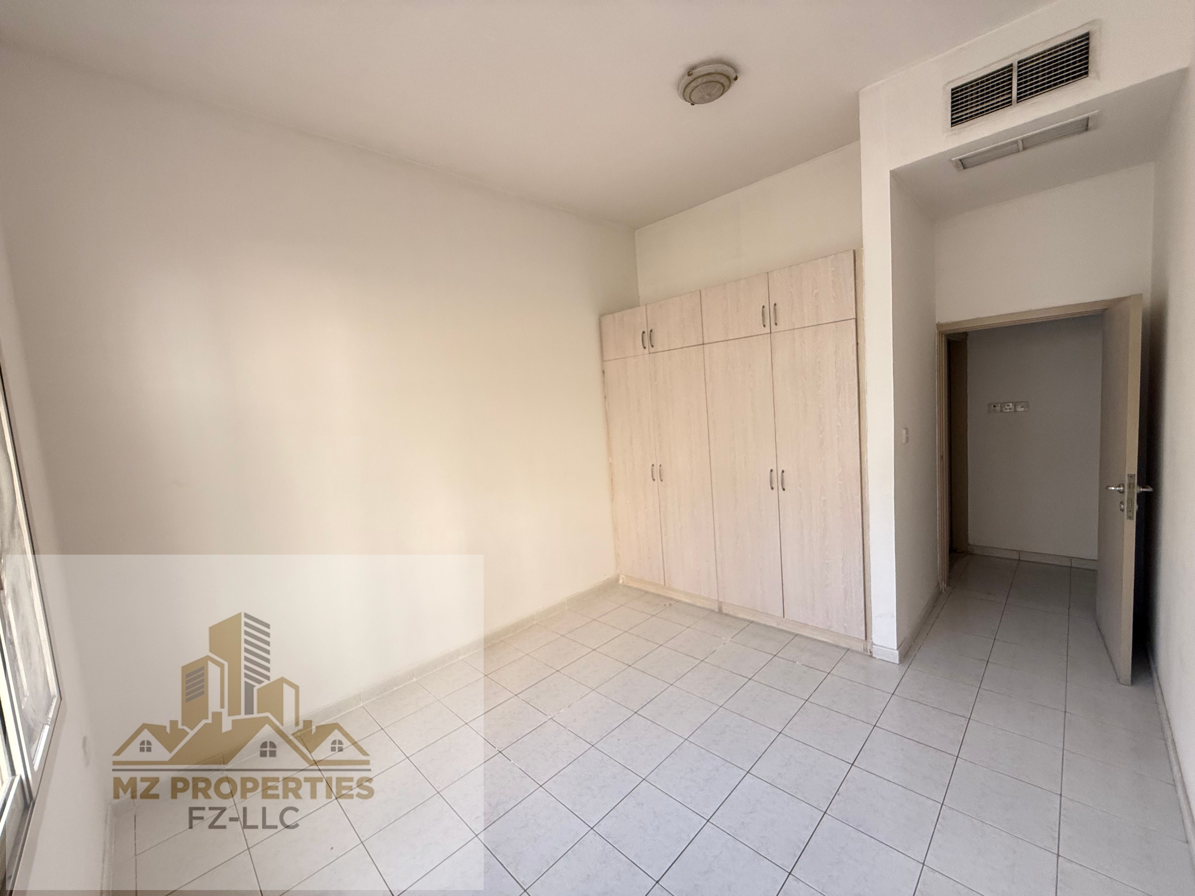 SUMMER OFFER !! LAVISH 1BHK WITH CLOSE HALL 2 BATH + WARDROBE + BALCONY ! FAMILY BUILDING IDEAL LOCATION !! JUST 29999
