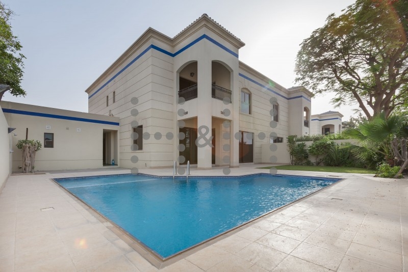 Popular Family Compound in Safa 1 - 4 Bed Villa with Private Pool