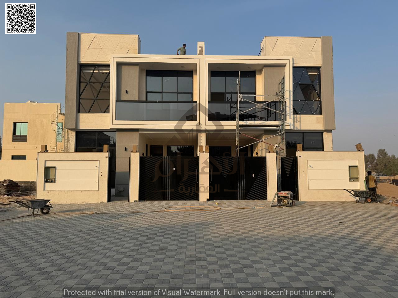 Own a luxury villa with no down payment, directly opposite a mosque, close to all amenities. Price (including registration and ownership fees) is nego