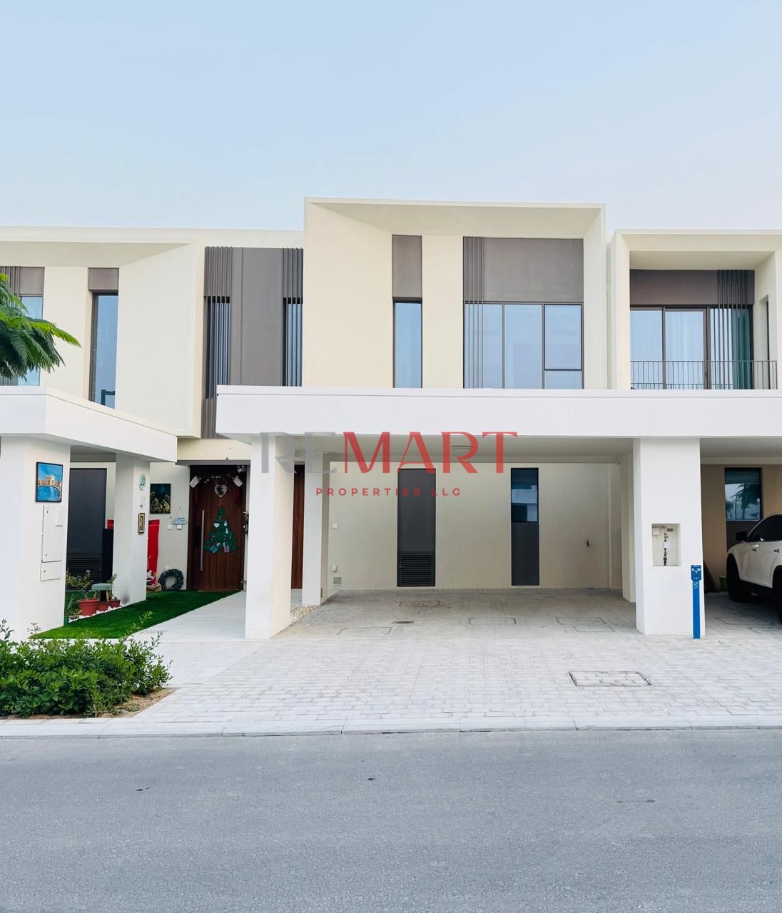 Single Row | Mortgage Eligible | Close to Golden Beach