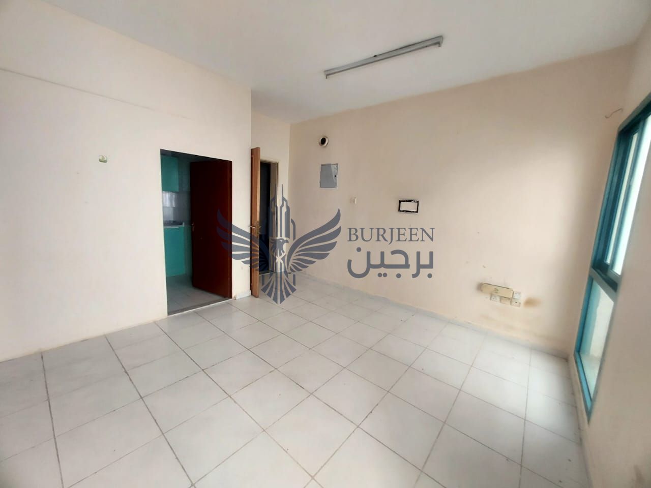 1 BHK Flat Available for Rent with central ac