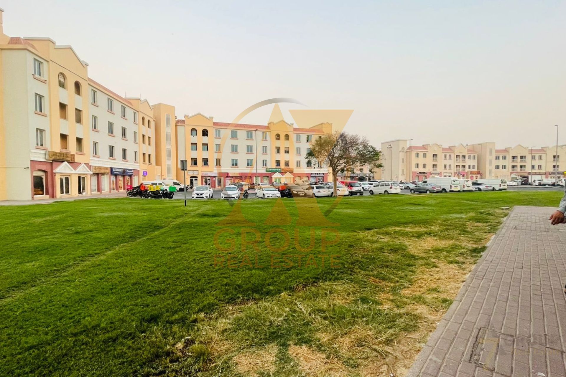 SHOP FOR RENT IN ENGLAND CLUSTER (RENT 42K)