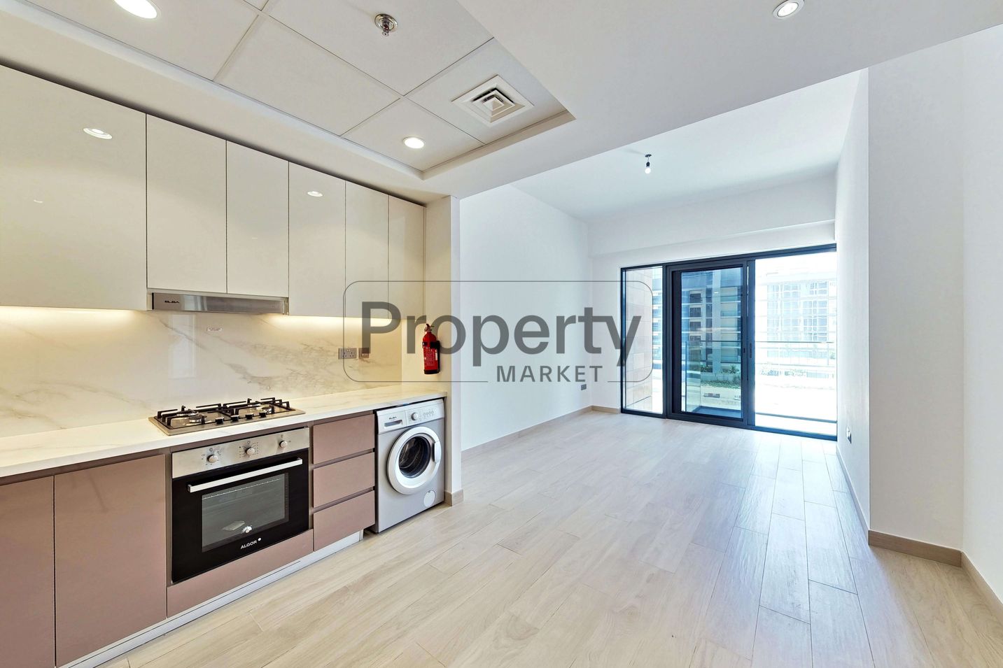 Tenanted |Large Balcony | Lagoon View |Unfurnished