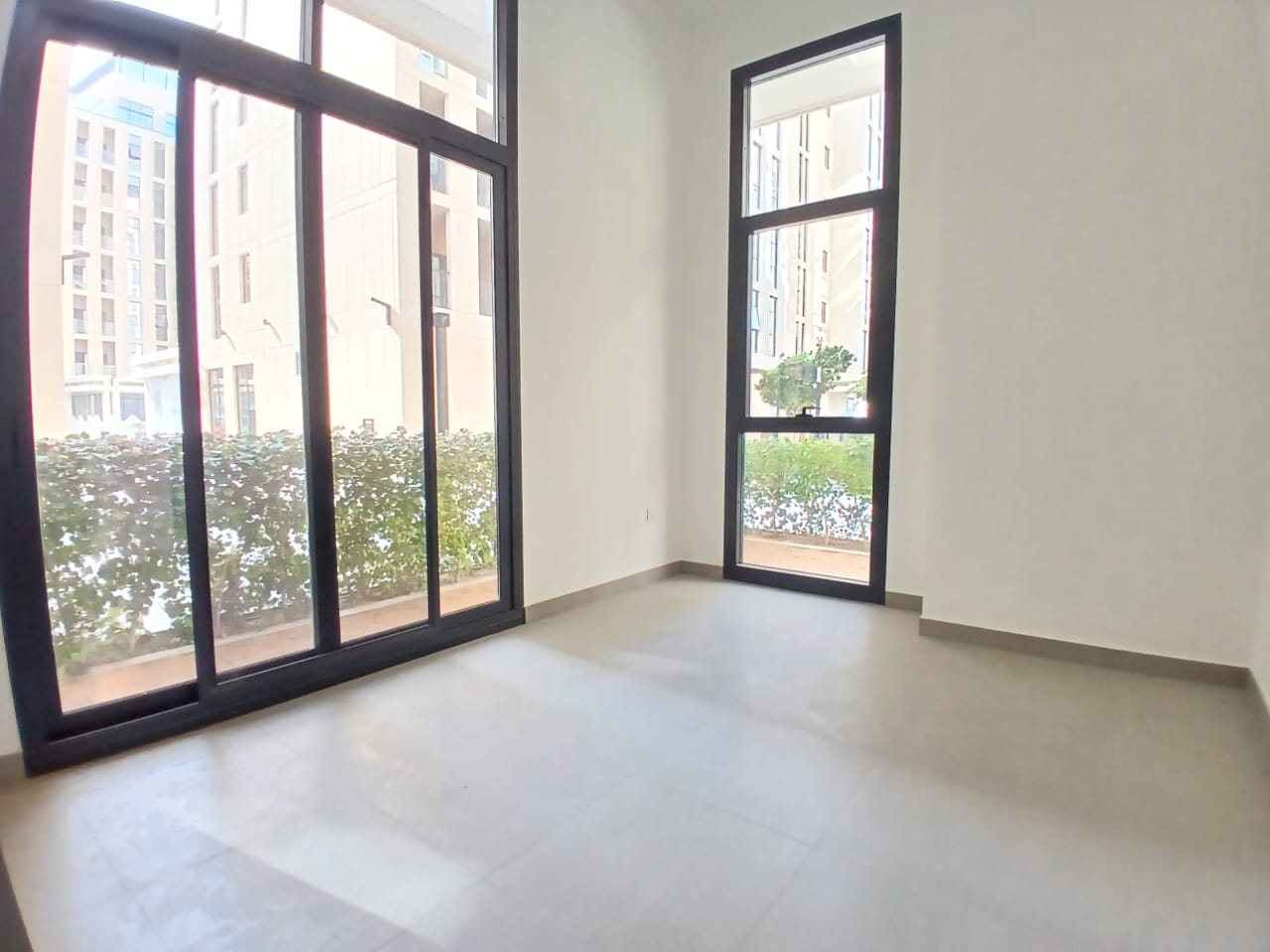 Lxury and Like Brand new apartment for sale lo pric in sid community jym pool parking kids play