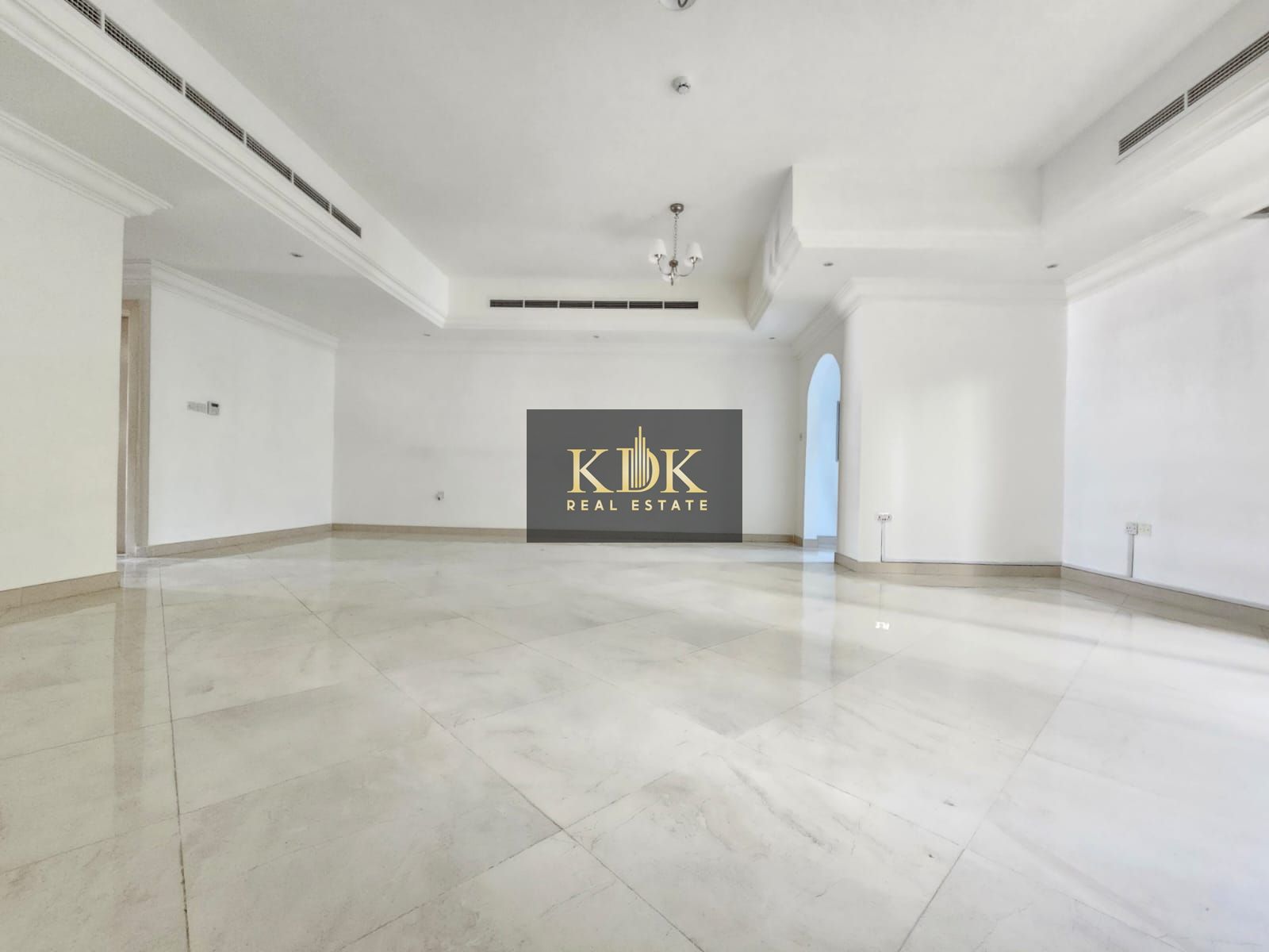 4Br+maid | Spacious | Prime Location